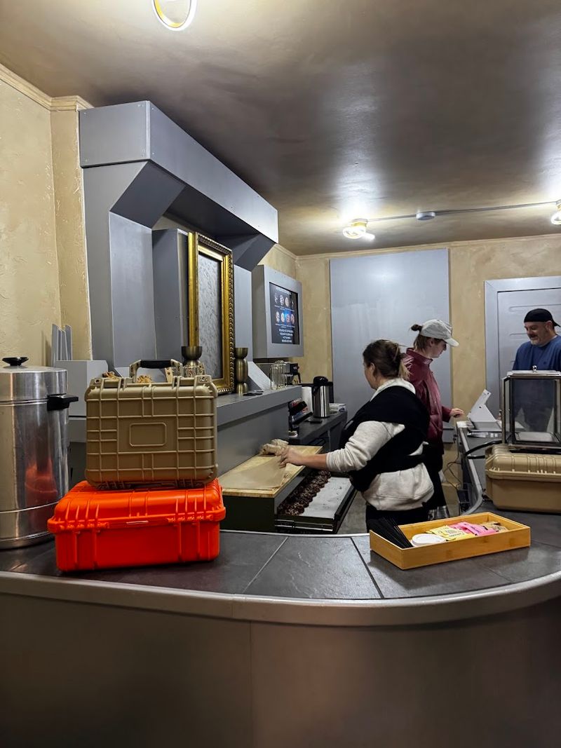 The Immersive Staff Experience That Seals the Deal