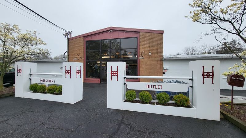 A Mom-and-Pop Feel Inside a Mega-Store That Keeps Riders Coming Back