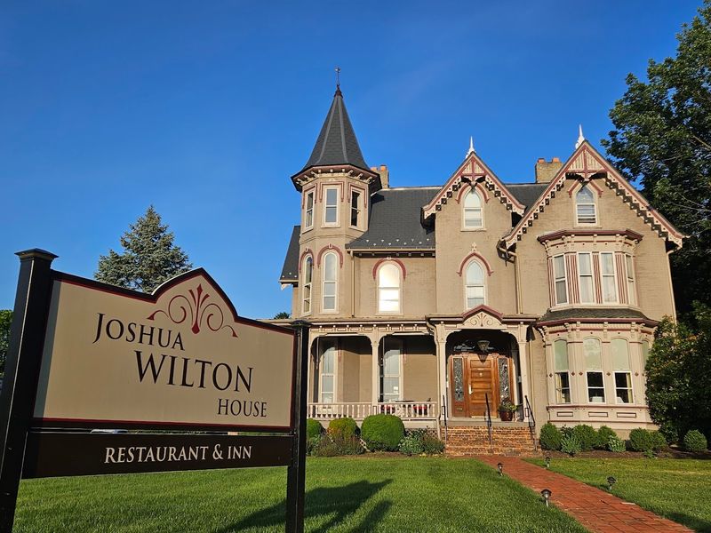 Walking Distance to the Best of Downtown Harrisonburg