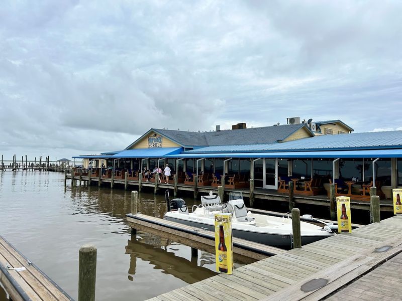 A Waterfront Setting That Sets the Mood Immediately