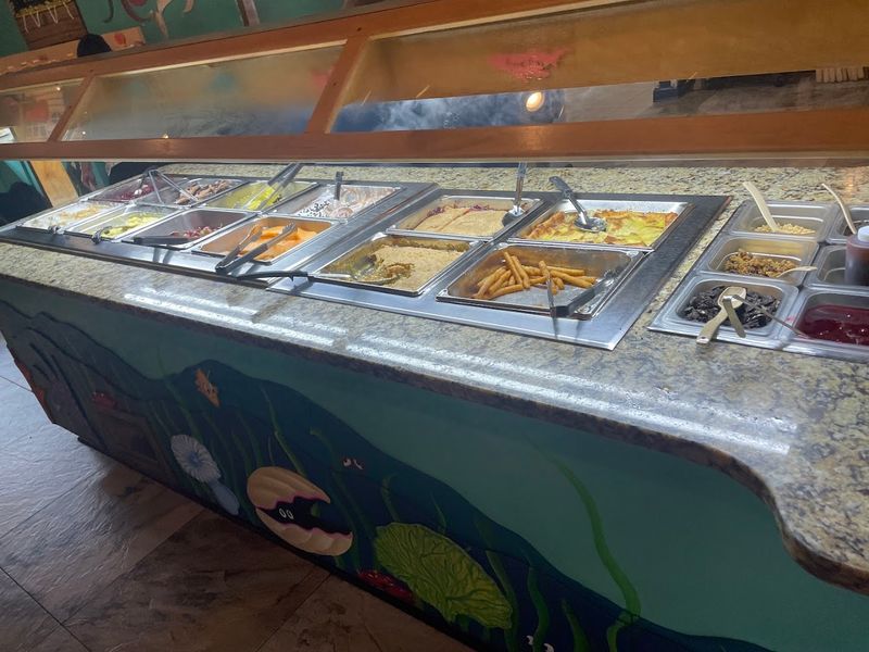 How The Buffet Line Flows When The Crowd Builds