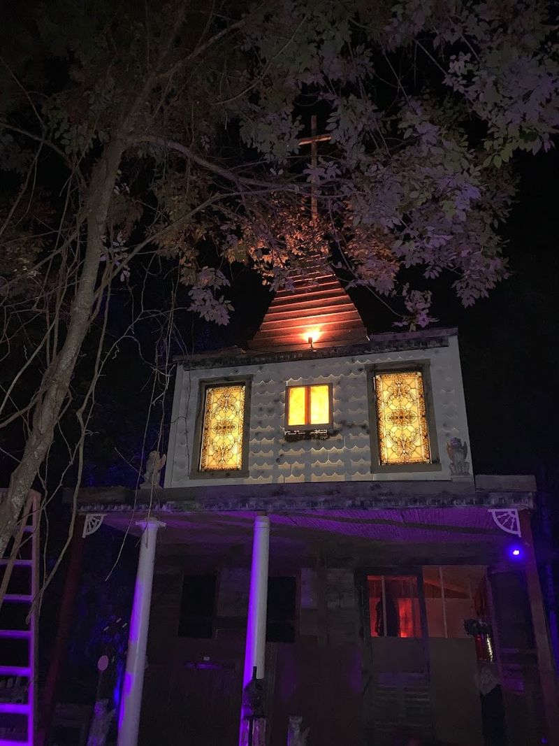 The Midway Atmosphere That Makes Waiting Feel Like the Party