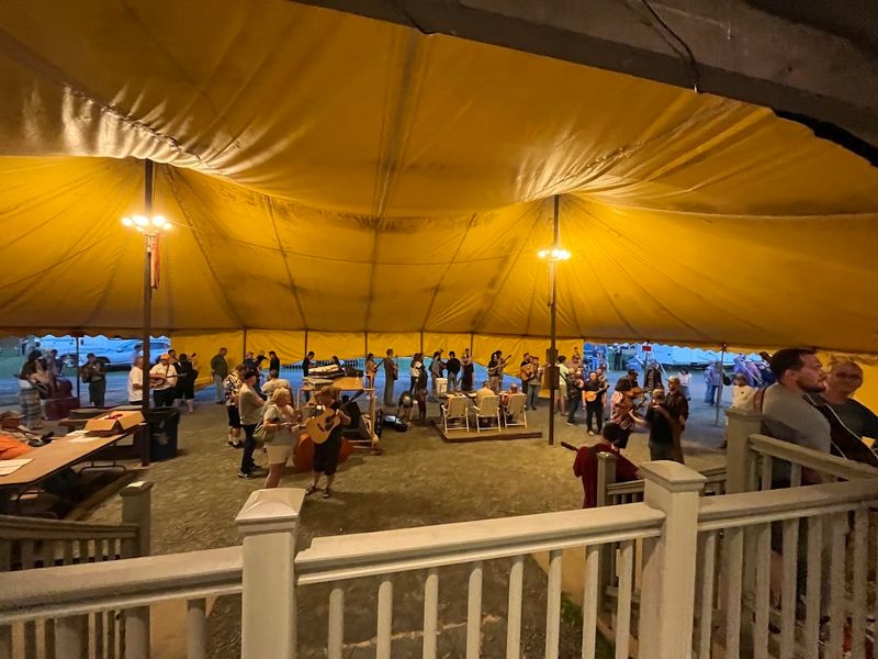 Old-Time vs. Bluegrass: Understanding the Beautiful Rivalry