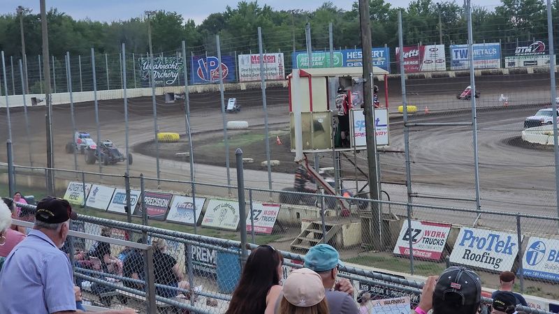 The Unique Dual-Oval Setup