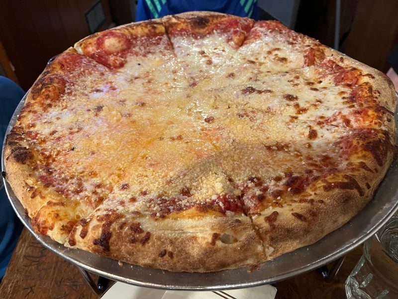 The Blue Ox Bar Offers a Casual Bite Beyond the Buffet