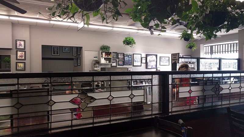 A No-Frills Dining Room With Plenty Of Character