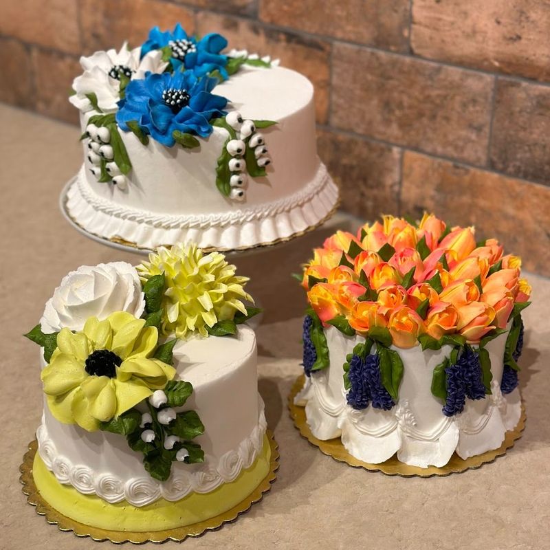 Meals, Sweets, And Shopping All Pull Their Weight