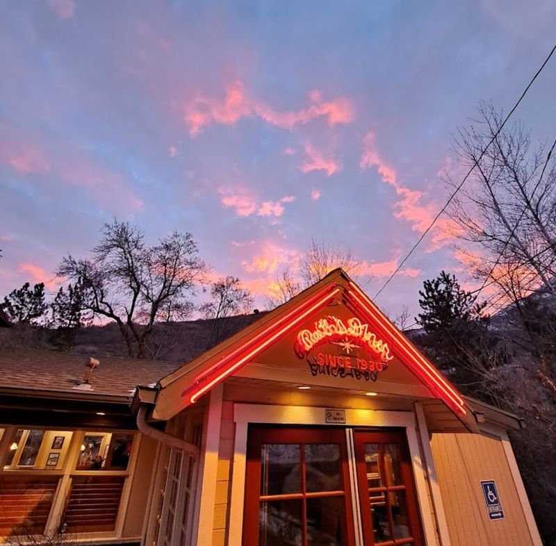 Emigration Canyon Views That Elevate The Meal