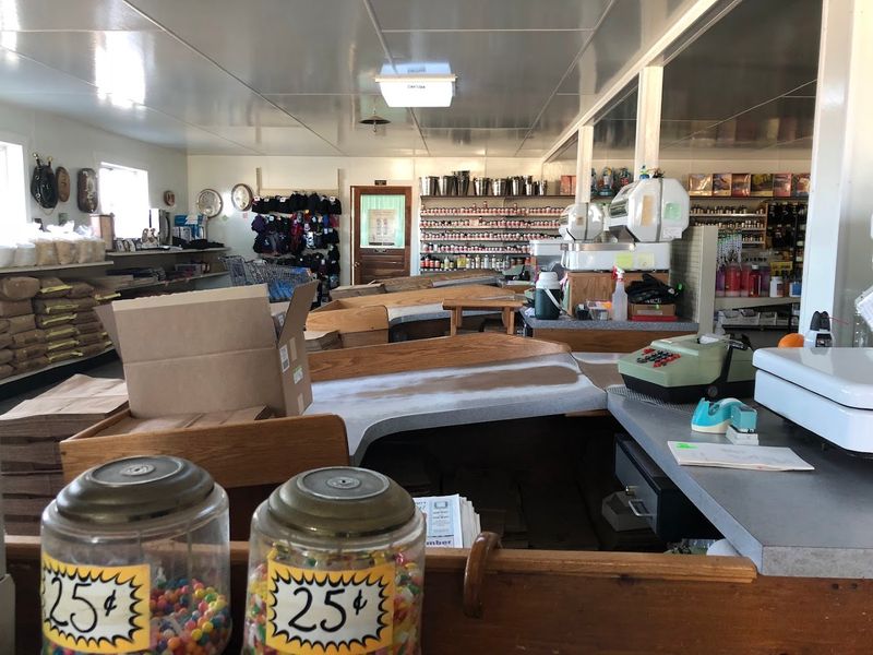 Old-Fashioned Shopping That Still Feels Surprisingly Useful