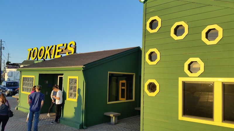 Long Lines Are Part of the Tookie's Experience