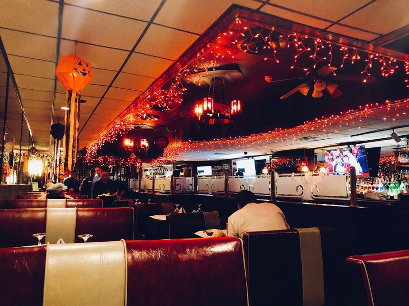 A Steakhouse Atmosphere That Feels Genuinely Timeless