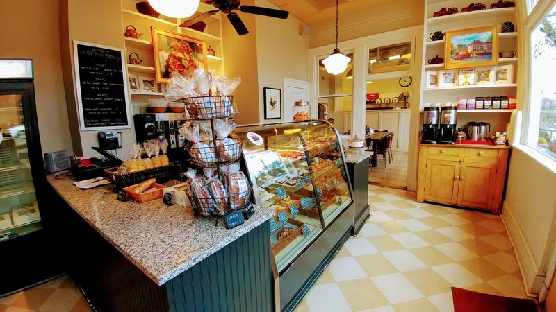 Inside the Charming Warrenton Location