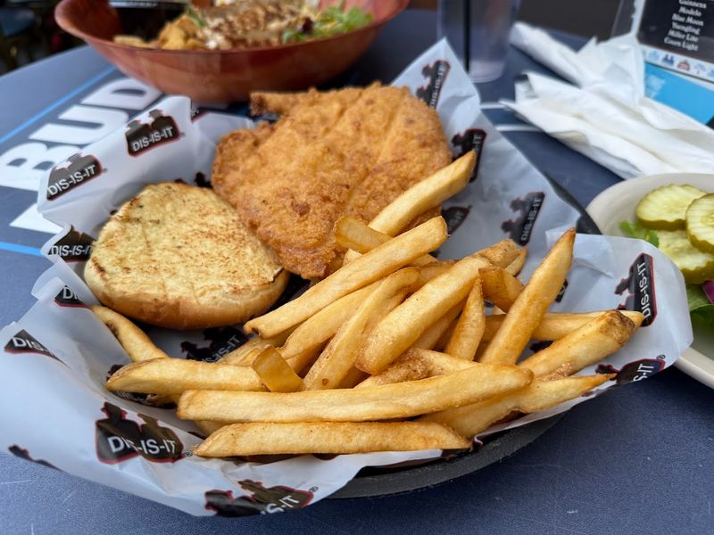 A Menu That Goes Well Beyond Bar Food