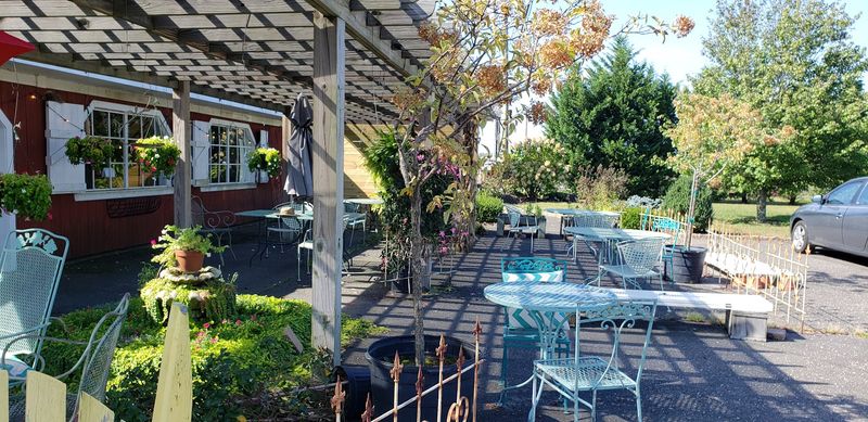 The Outdoor Porch and Pet-Friendly Tables