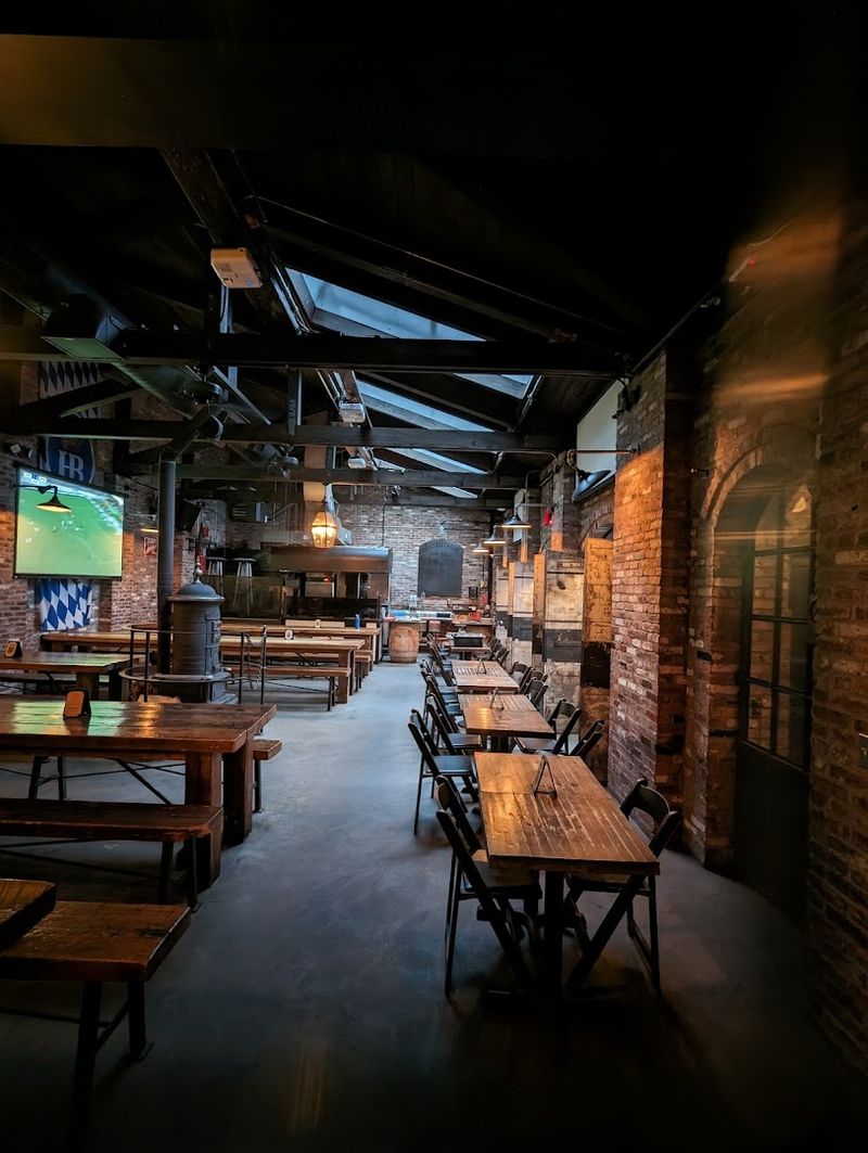 Pilsener Haus & Biergarten, New Jersey