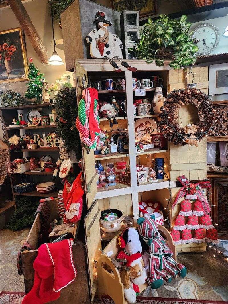 The Carriage House: Holiday Charm All Year Round