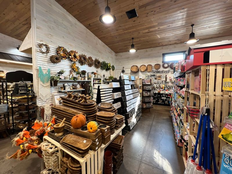 This Is The Kind Of Country Market You Start Building Drives Around