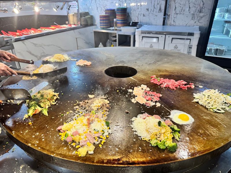 Building Your Own Bowl Is the Whole Point