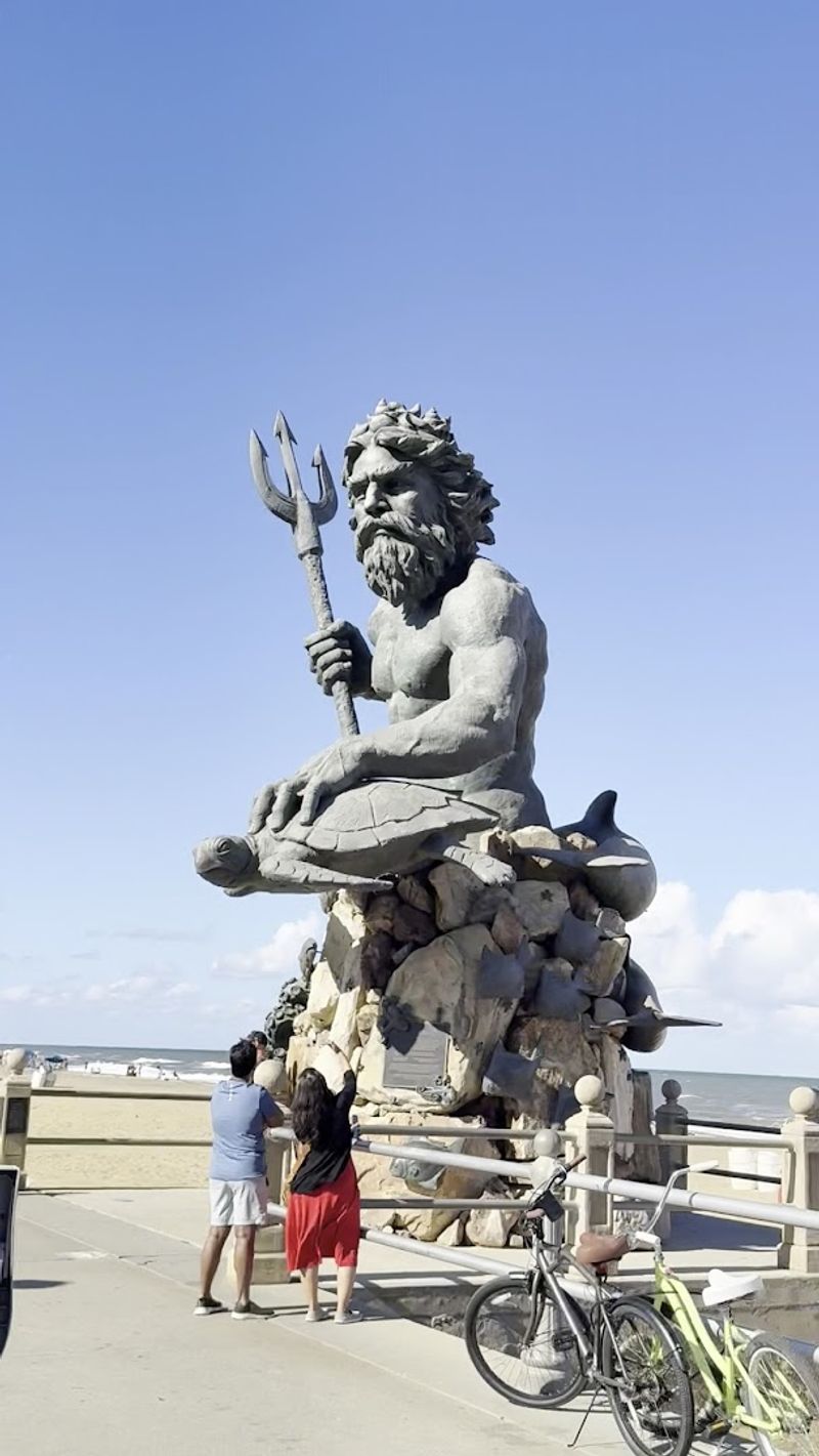 The Virginia Beach Boardwalk Experience Around the Statue