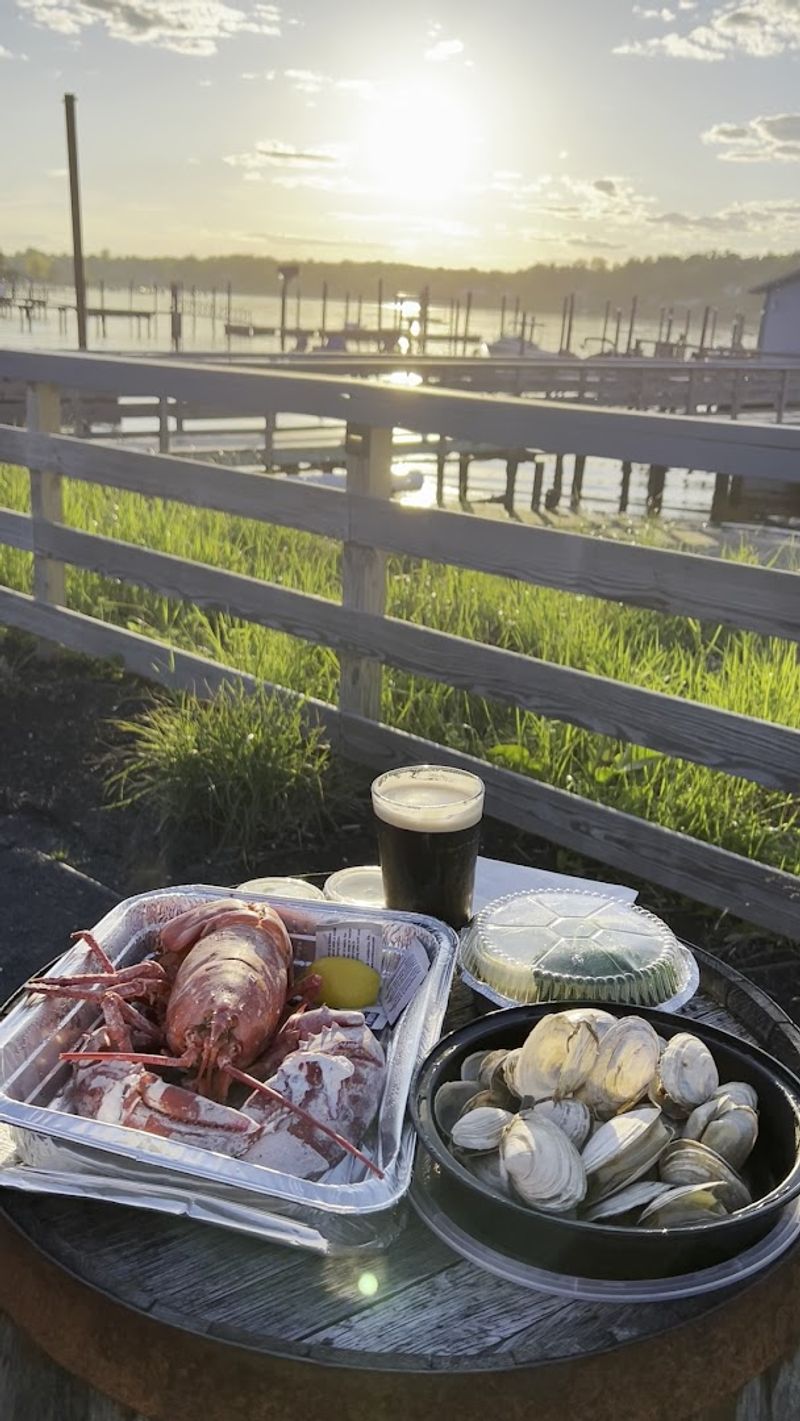 Seafood That Holds Its Own Against the Famous Burger