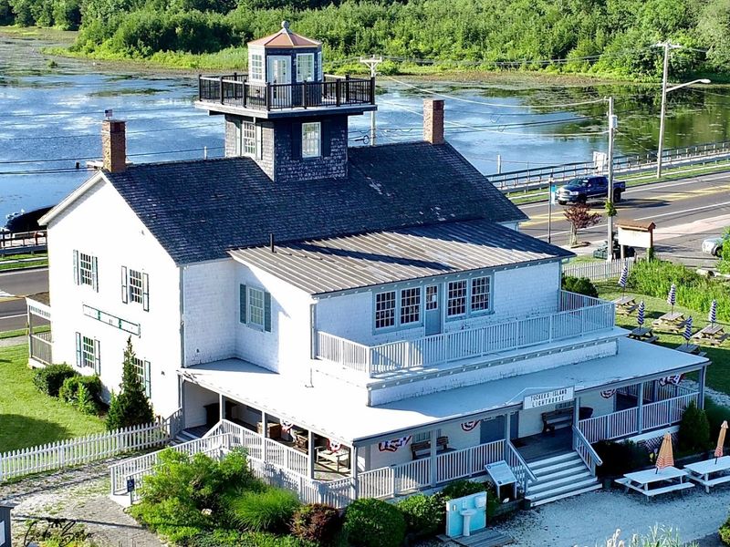 Tucker's Island Lighthouse: The Crown Jewel You Can Actually Climb