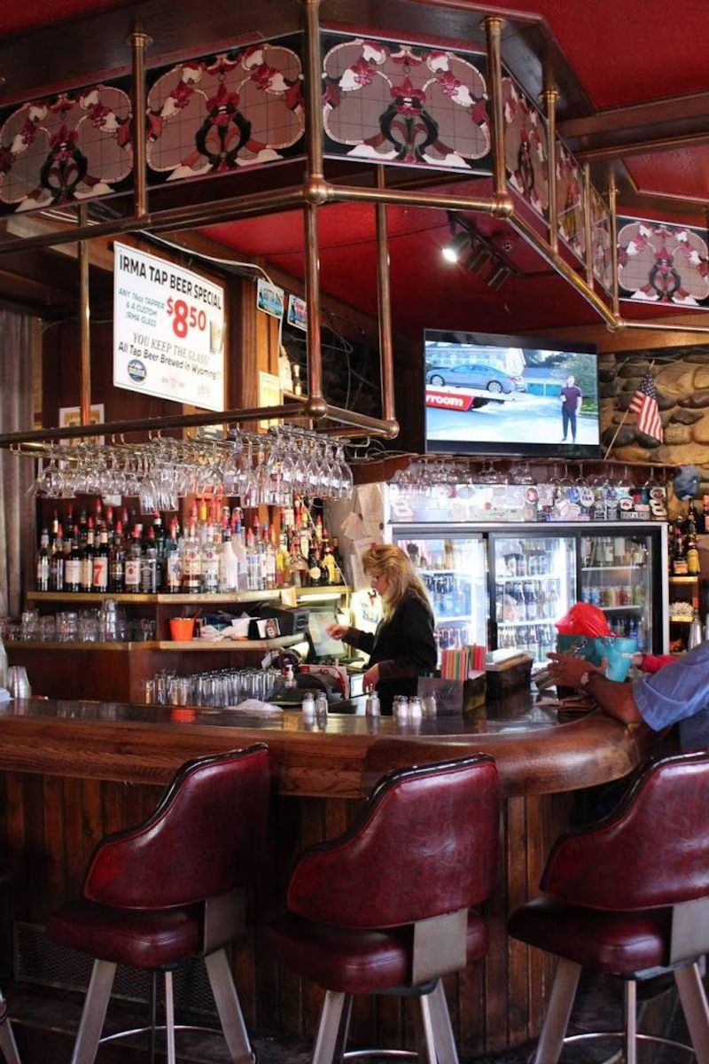 Why This Place Feels Bigger Than A Small-Town Dinner Stop