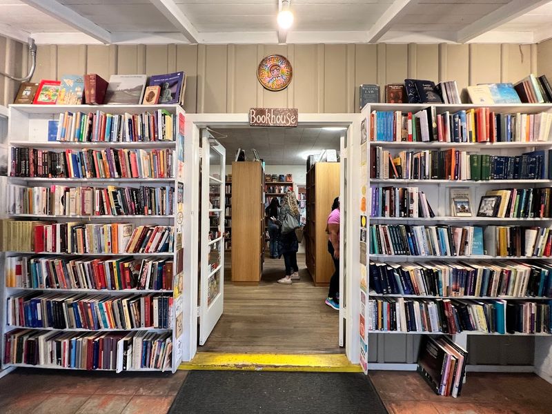 Why Slow Wandering Works Better Than A Quick Visit