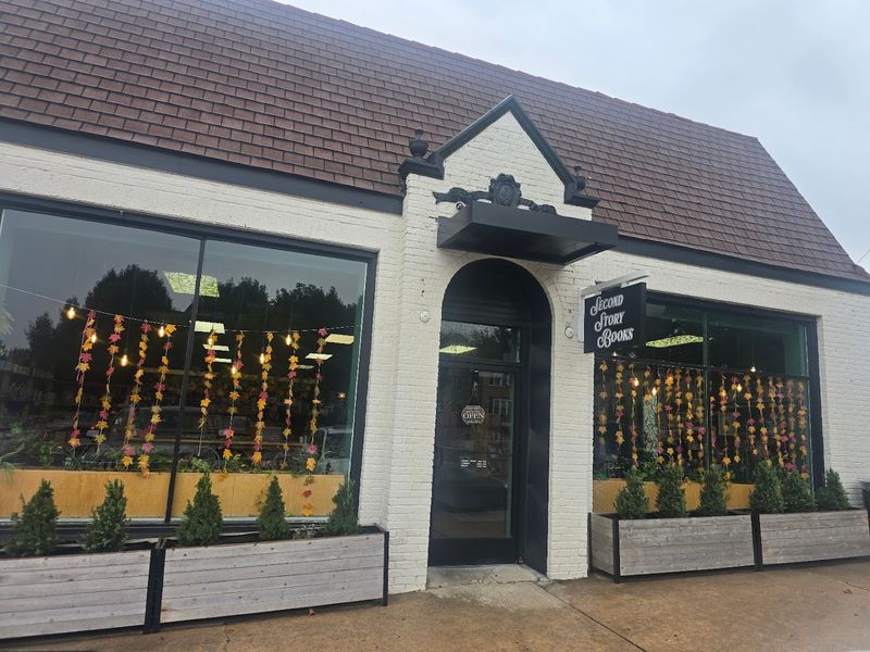 Finding Second Story Books and Café in Oklahoma City