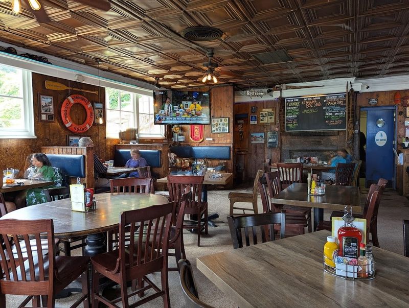 Indoor and Outdoor Seating for Every Mood