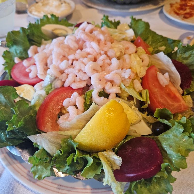 The Full Dinner Experience That Feels Like a Real Treat