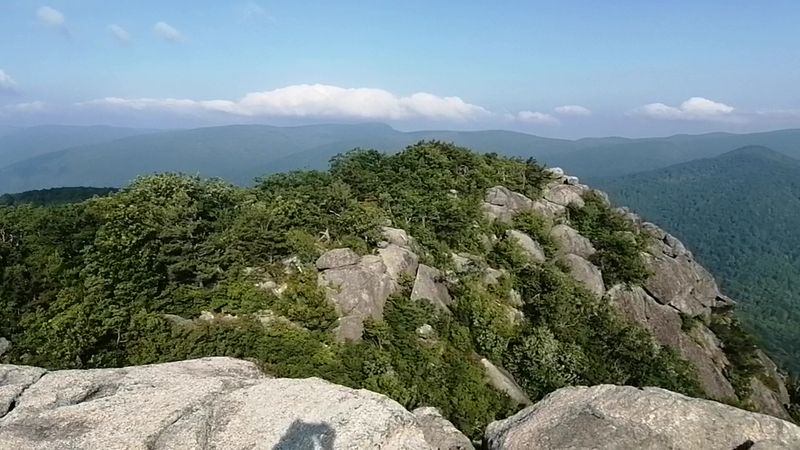 Panoramic Summit Views That Stop You Dead in Your Tracks