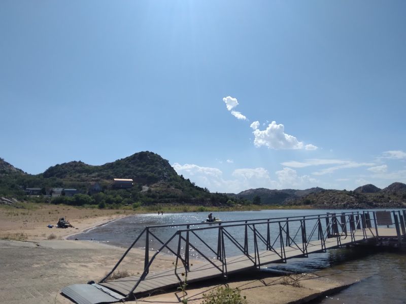 Visiting the Lake on a Quiet Weekday Feels Like a Private Experience