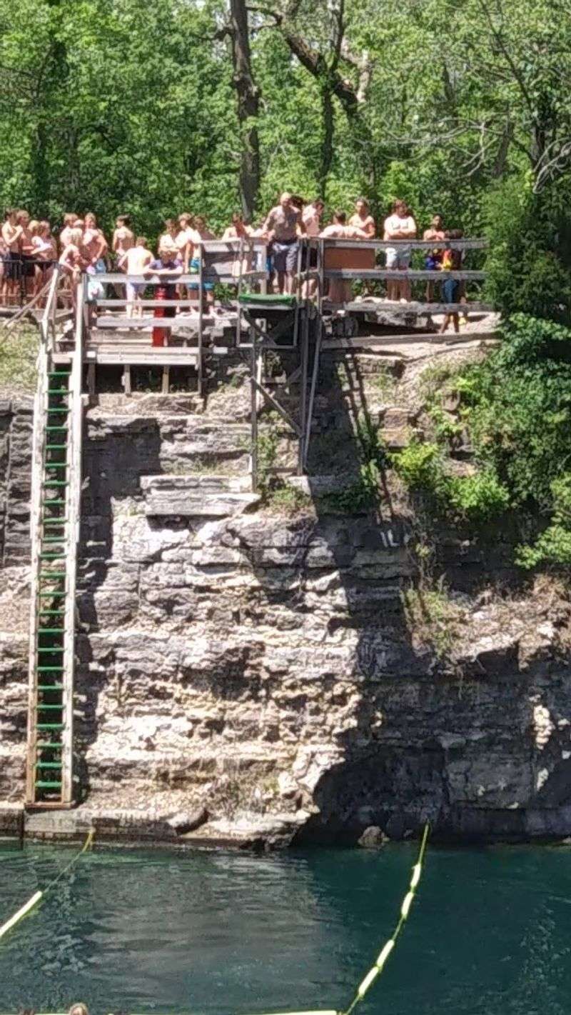 Cliff Jumping That Gets Your Heart Racing