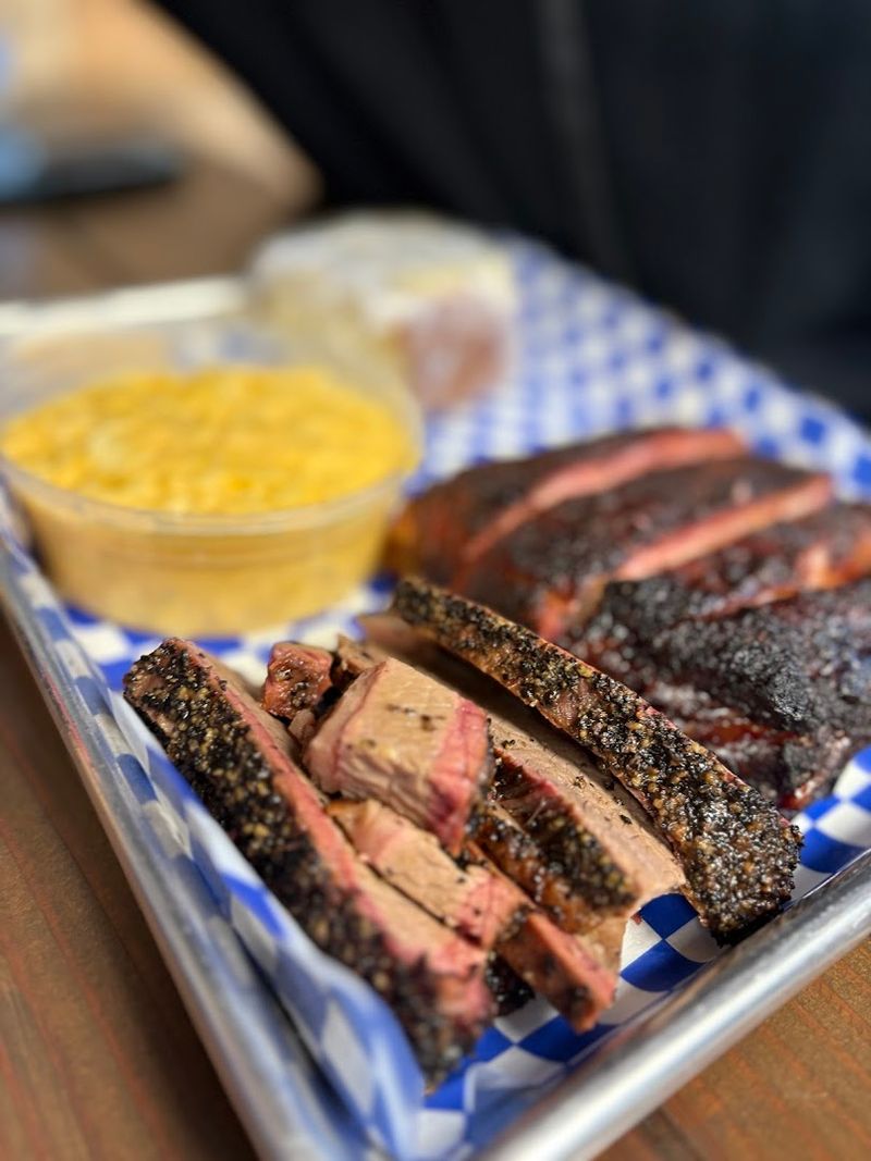 Catering That Shows Up Ready and Feeds a Crowd