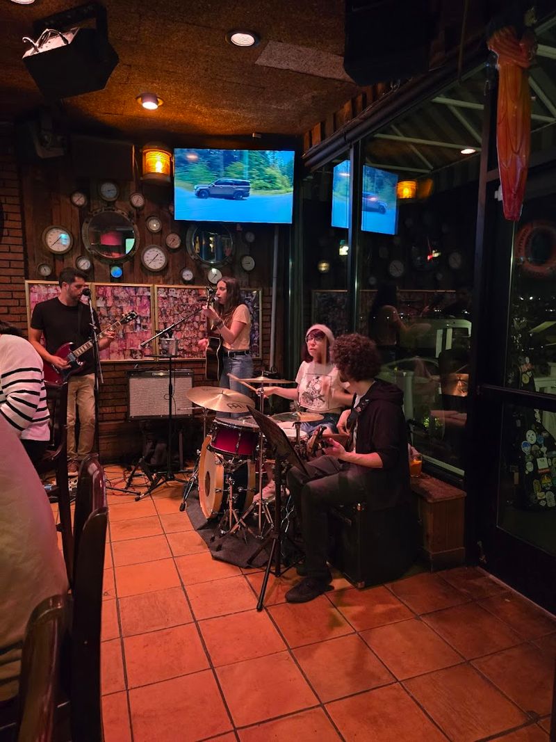 The Weekend Live Music Experience