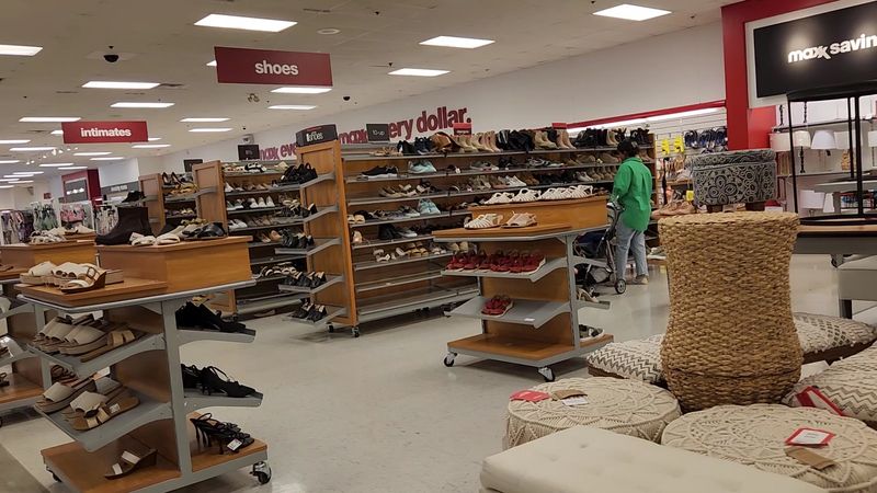 Outlet Shopping That Actually Delivers Deals