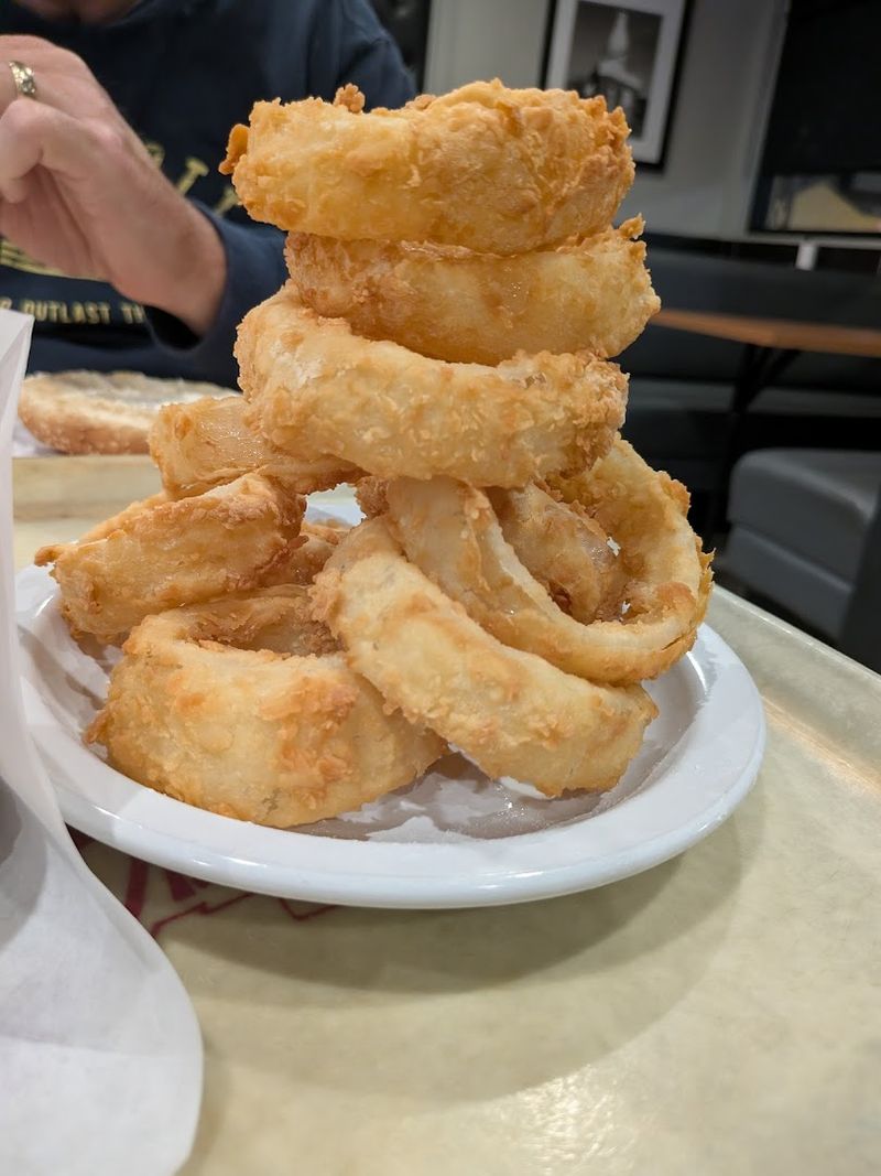 Onion Rings That Deserve Their Own Fan Club