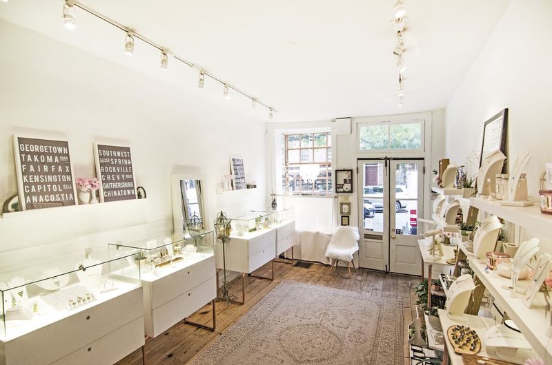 She's Unique Jewelry: What This Boutique Actually Is