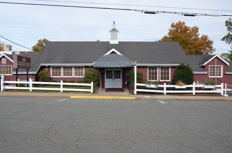 Candlelit Ambiance That Sets the Mood Perfectly