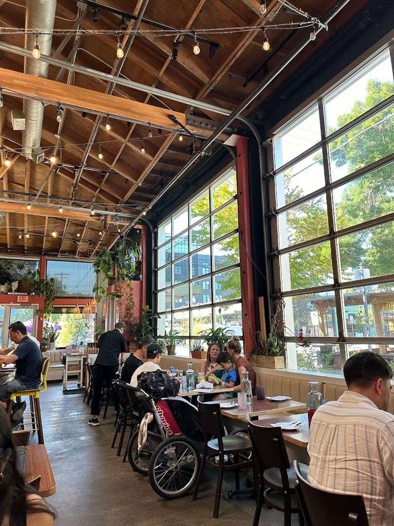 The Atmosphere Inside Eem Is Hard to Forget