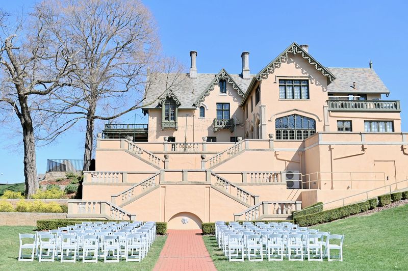 Italian-Style Gardens and Outdoor Spaces Worth Exploring