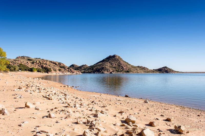 A Lake Born From a Submerged Town