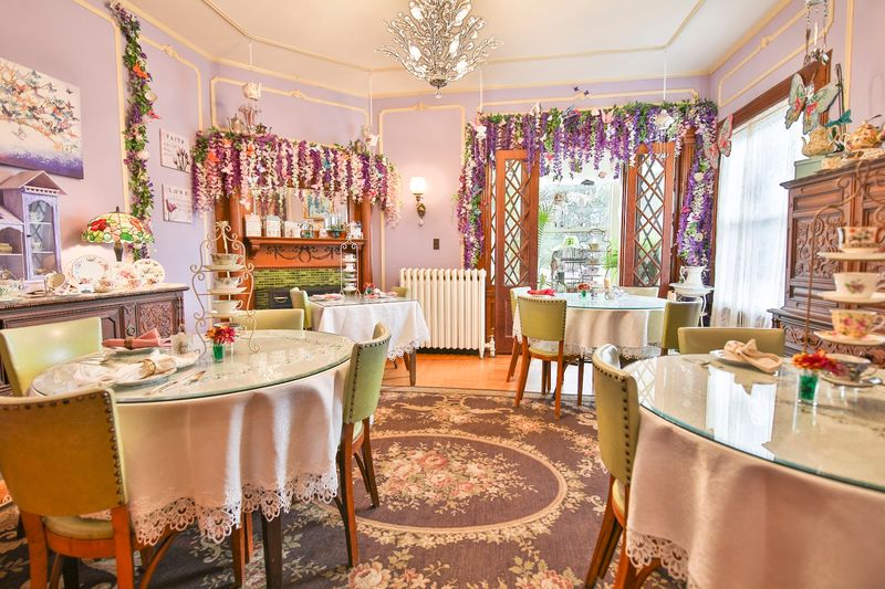 Murder Mystery Dinners: The Most Theatrical Meal You Will Ever Eat