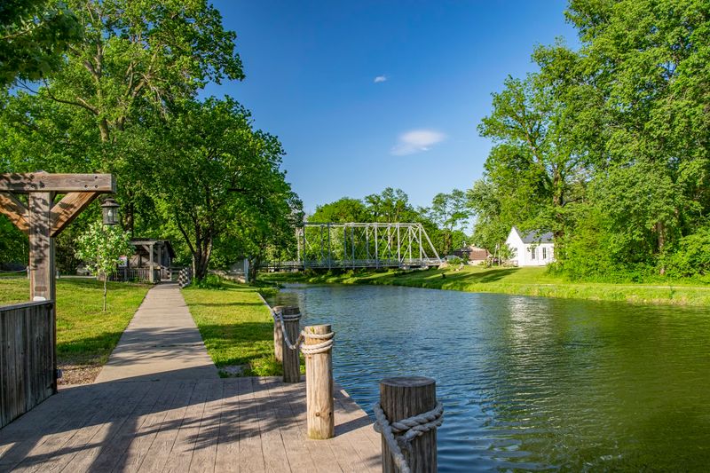 The Floating Secret: Canal Boat Experience on the Ben Franklin III