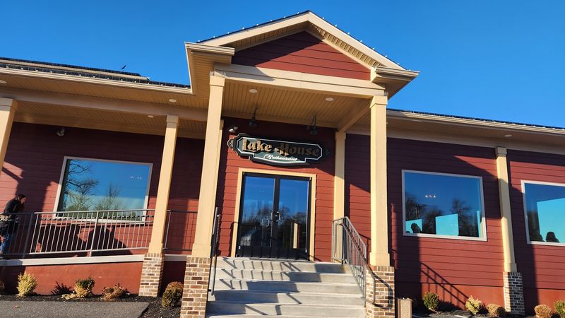 Lake House Restaurant