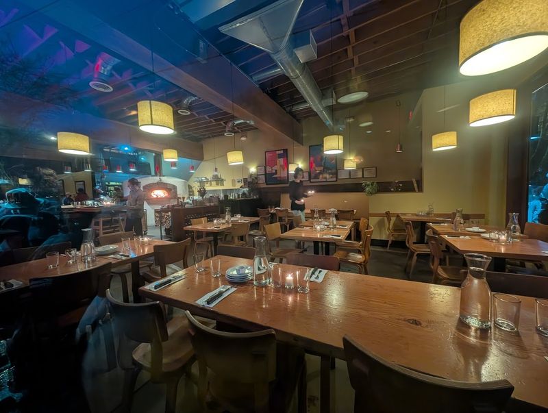 Inside the Restaurant Atmosphere