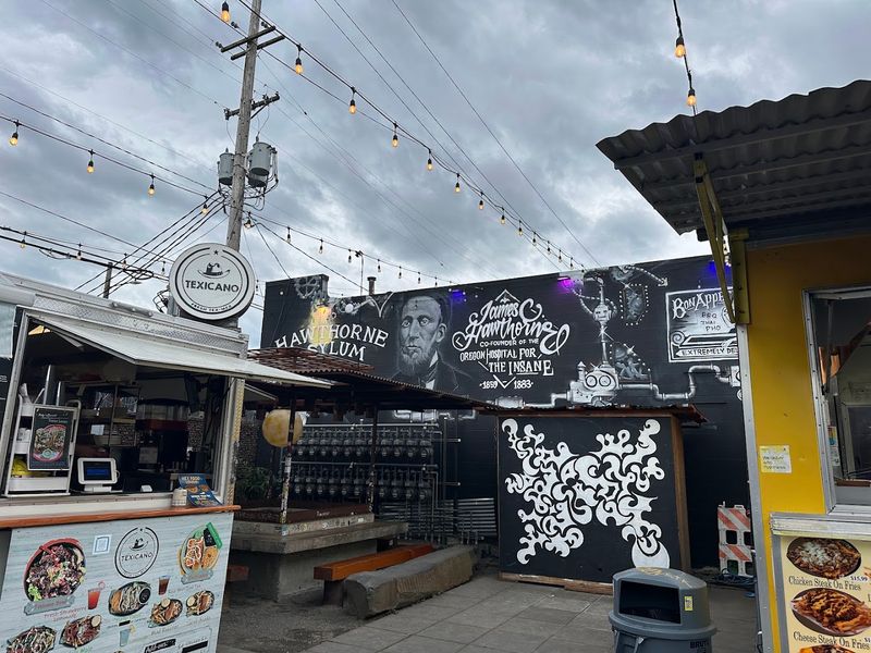 Hawthorne Asylum Food Cart Pod, Portland, Oregon