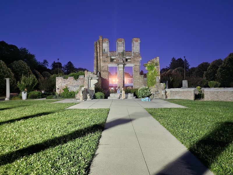A New York Skyscraper's Forgotten Facade Now Lives in Indianapolis
