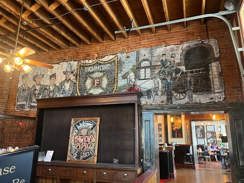 A Living Piece of Richmond History Surrounds Every Meal