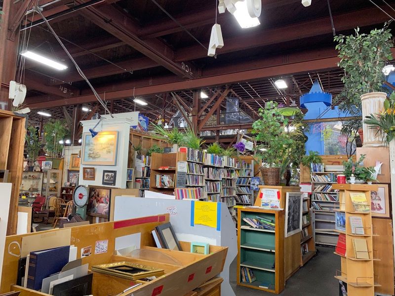 Reuse Warehouse Layout That Feels Like A Real Life Maze